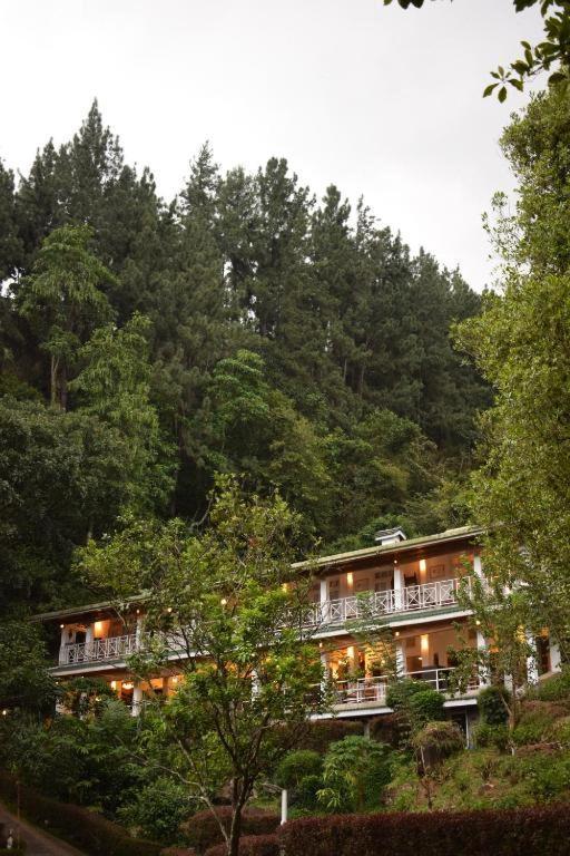 Forest Edge Hotel Ginigathena Exterior photo