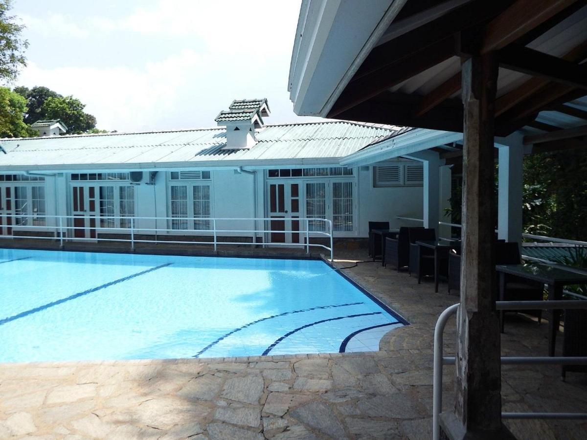 Forest Edge Hotel Ginigathena Exterior photo